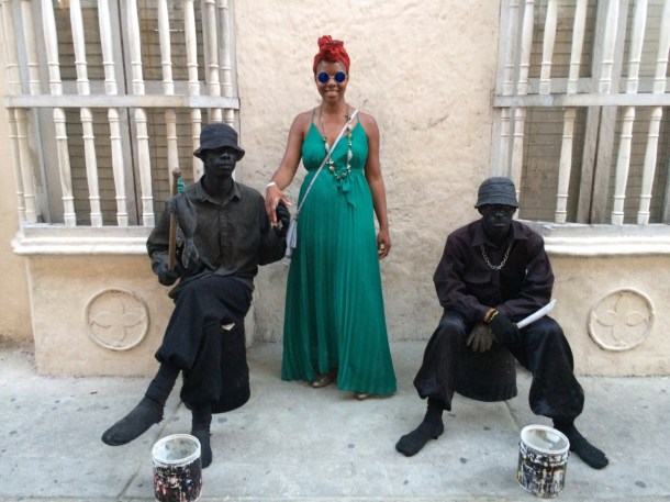 Photo Credit: [Lungi with 2 performance artists on the streets of Cartagena] (N.D). Retrieved December 5, 2015 taken by Ric Moore