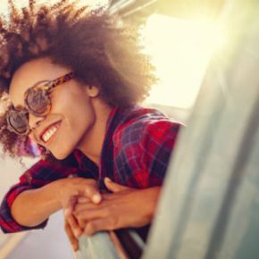 A curly girl’s survival guide to getting your curls through your&nbsp;baecation!